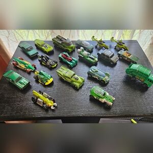 19 Hot Wheels Mattel Green and Black Cars, Trucks, Helicopters